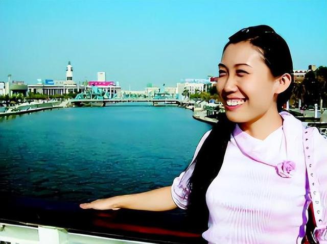天才少女陨落记:11岁上央视,21岁未婚生三娃,如今蜗居铁皮屋