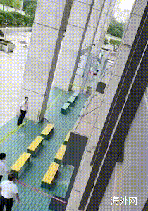 “给我出来!”韩国KBS女主持正直播 门外男子挥镐狂砸