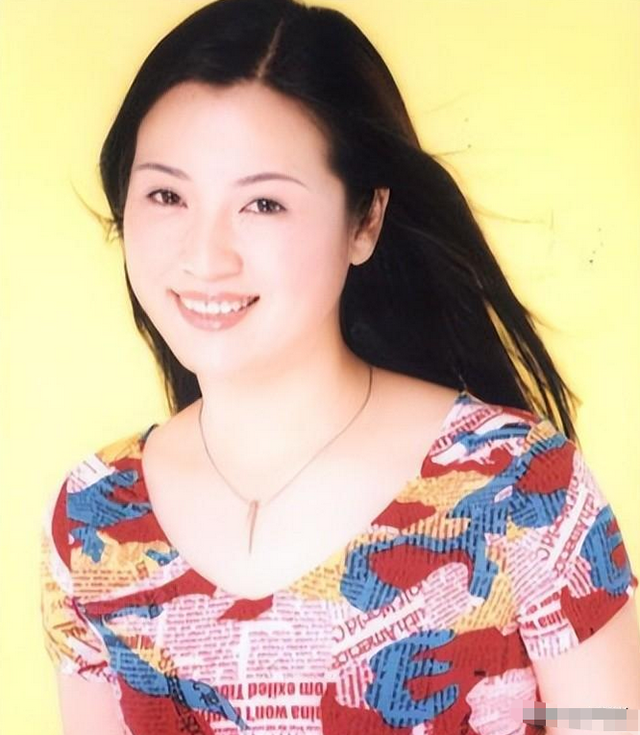 央视主持人王欢:电影频道一姐,曾和朱军搭档,42岁患癌遗憾离世