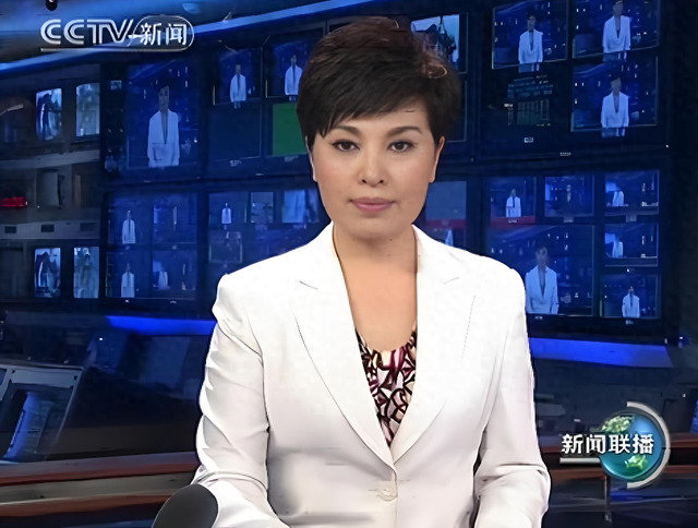 央视国脸李瑞英:稳坐主播28年,却因儿子坠楼,被批“六亲不认”