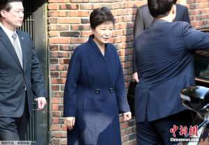 李明博、朴槿惠给金文洙打气 鼓励其争取赢得韩国大选