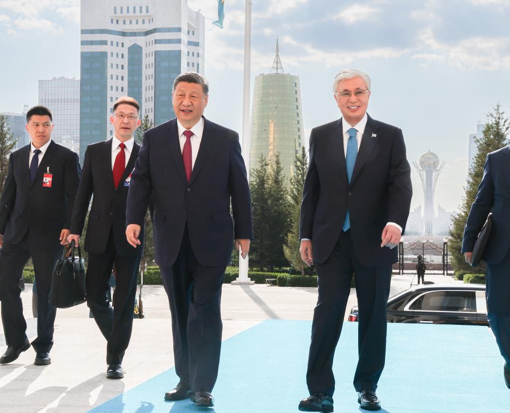 高清大图丨习主席在阿斯塔纳的精彩瞬间