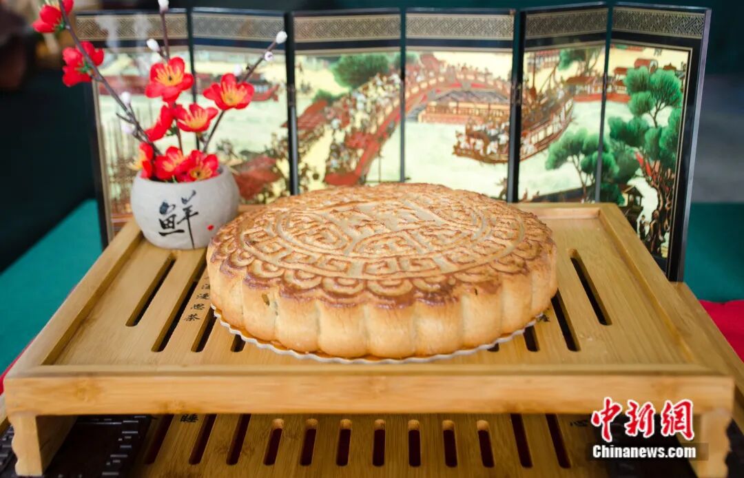 饼大如月盘、皮薄馅足……连苏东坡都夸的大月饼,你吃过吗?